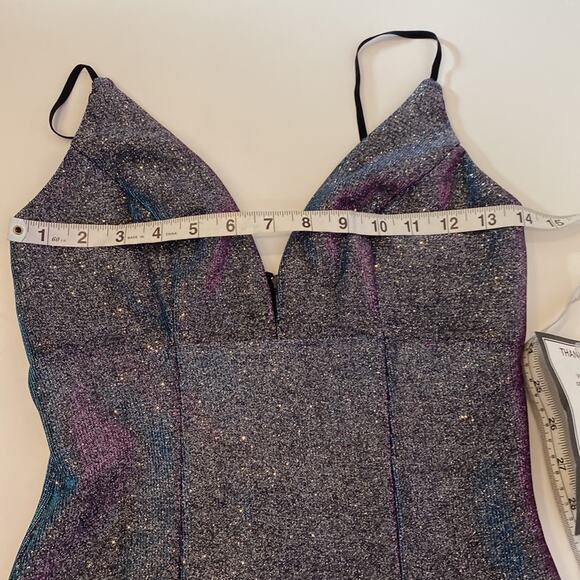 Speechless Juniors' Metallic Bodycon Dress NWT Sz 1 Polyester Sparkling Stretchy - Picture 9 of 13